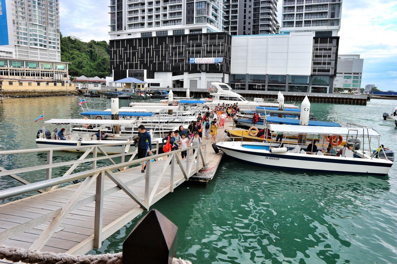 Escape Backpackers Kk Hostel Kota Kinabalu Exterior photo