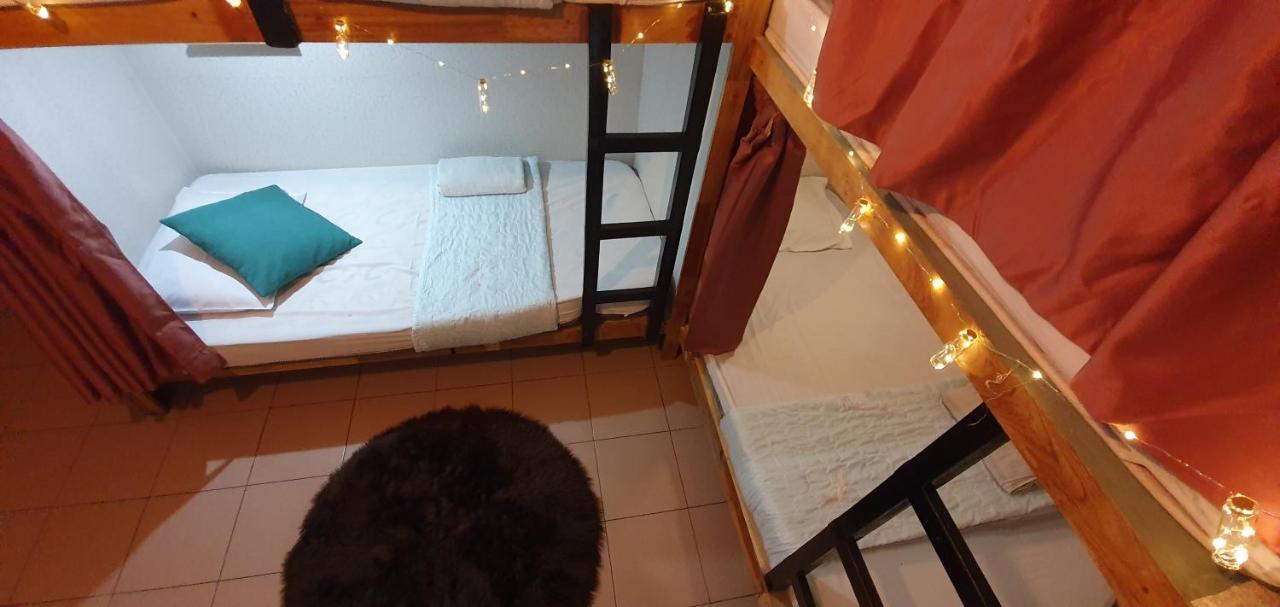 Escape Backpackers Kk Hostel Kota Kinabalu Exterior photo